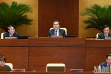 El presidente de la Asamblea Nacional, Tran Thanh Man, y los vicetitulares legislativos en la reunión.