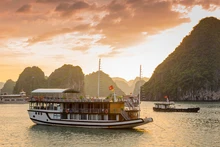 Bahía de Ha Long, destino más espectacular para el amanecer y el atardecer. (Foto baoquangninh.vn)