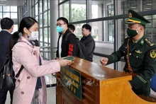 Puerta fronteriza internacional Mong Cai-Dongxing reanuda actividades regulares (Fotografía: VNA)