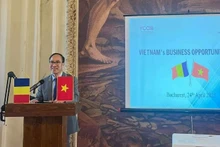 El embajador de Vietnam en Rumanía, Do Duc Thanh, habla en el evento. (Foto: Embajada de Vietnam en Rumanía)
