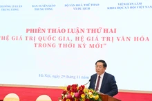 [Foto] Segunda sesión de discusión del seminario sobre el sistema de valores vietnamitas