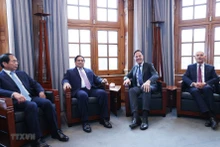 El primer ministro vietnamita, Pham Minh Chinh, se reúne con su homólogo neerlandés, Mark Rutte, durante la visita oficial del líder vietnamita a los Países Bajos el 12 de diciembre de 2022. (Fotografía: VNA)