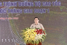 El primer ministro de Vietnam, Pham Minh Chinh, interviene en el evento. 