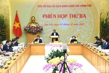 [Foto] Premier vietnamita preside tercera reunión del Comité Directivo de Reforma Administrativa