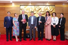 Participantes en el evento (Foto: thoidai.com.vn)