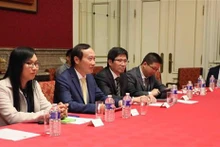 Delegación vietnamita en el coloquio (Fotografía: VNA)