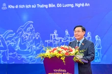 El presidente de la Asamblea Nacional de Vietnam, Vuong Dinh Hue, habla en la ceremonia de lanzamiento del Mes de la Juventud 2024.