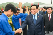 [Foto] Máximo dirigente legislativo vietnamita asiste a la inauguración del Mes de la Juventud 2024