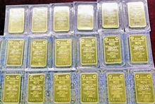 Registran exitosa subasta de 12 mil 300 taels de oro