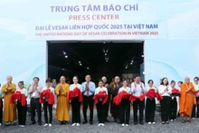 Inauguración del centro de prensa para servir la celebración del Día de Vesak de las Naciones Unidas en Vietnam (Foto: VNA)