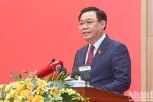 El presidente de la Asamblea Nacional de Vietnam, Vuong Dinh Hue, interviene en la cita.