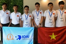 Estudiantes vietnamitas ganan la medalla de bronce.