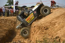 El Torneo de carrera todoterreno PVOIL Vietnam 2023 tiene como objetivo desarrollar el movimiento de deportes automovilísticos todoterreno del país. (Fotografía: Comité Organizador)