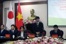 El gobernador de la prefectura japonesa de Gunma, Ichita Yamamoto, habla en el evento (Fotografía:VNA)