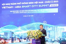 El presidente del Comité Popular de Hanói, Tran Sy Thanh, habla en el evento. (Fotografía: thanglong.chinhphu.vn)