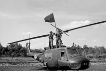 El Ejército de Liberación toma el control del aeropuerto de Hoa Binh y del municipio de Buon Ma Thuot (1975). (Foto: VNA)