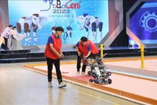 En la ronda final del concurso Robocon Vietnam 2023 (Fuente ilustrativa: VNA)