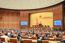 En una sesión de la novena reunión extraordinaria de la Asamblea Nacional de Vietnam (Foto: Nhan Dan)