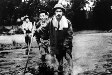 El Presidente Ho Chi Minh en el camino para la Campaña Fronteriza de 1950. (Foto: VNA)