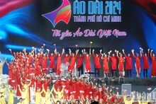 Inauguran Festival Ao Dai de Ciudad Ho Chi Minh