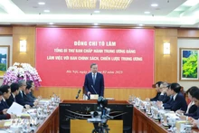 El secretario general del Partido Comunista de Vietnam, To Lam, interviene en la cita (Foto: VNA)
