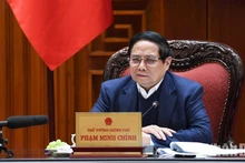 El primer ministro Pham Minh Chinh habla en la reunión. (Foto: Nhan Dan)