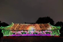 El espacio artístico y el mapeo 3D cuentan la historia de las universidades vietnamitas en el patio Thai Hoc, Templo de la Literatura -Van Mieu- Quoc Tu Giam. (Foto: VNA)