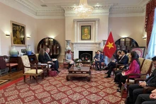 El viceprimer ministro Le Minh Khai se reúne con el grupo Dell (Fuente: VNA)