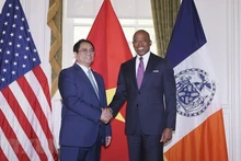 El primer ministro vietnamita, Pham Minh Chinh, y el alcalde de Nueva York, Eric Adams. (Foto: VNA)