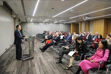 El embajador vietnamita Nguyen Hoang Long habla en el evento (Foto:VNA)