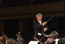 El director de orquesta japonés, Honna Tetsuji (Foto: phunuonline)