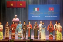 Ceremonia conmemorativa por el 50 aniversario de las relaciones diplomáticas Vietnam-Italia (Foto: tphcm.chinhphu.vn)
