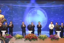[Foto] Premier vietnamita asiste a ceremonia de inauguración del Portal Nacional de Derecho