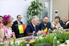 El Rey Felipe de Bélgica se reúne con las autoridades de Quang Ninh (Foto: VNA)
