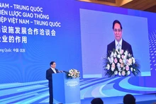 El primer ministro de Vietnam, Pham Minh Chinh, habla en la cita. (Foto: Nhan Dan)