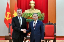 [Foto] Máximo dirigente partidita vietnamita recibe a embajador de Francia en Hanói