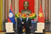 [Foto] Presidente de Vietnam recibe a primer ministro de Laos