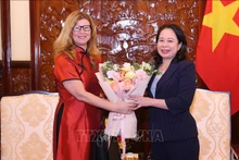 La vicepresidenta de Vietnam, Vo Thi Anh Xuan, recibe a Silvia Danailov, representante del Fondo de las Naciones Unidas para la Infancia (Unicef) en el país indochino. (Foto: VNA)