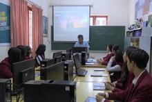 Clase de idioma francés de la escuela Thang Long (Foto: VNA)