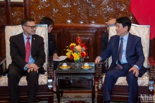 [Foto] Presidente de Vietnam recibe a saliente embajador australiano 