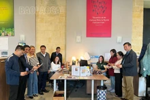 En el encuentro con (Foto: baolaocai.vn)