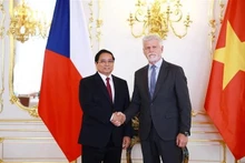El primer ministro de Vietnam, Pham Minh Chinh, y el presidente de la República Checa, Petr Pavel. (Foto: VNA)