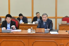 [Foto] Líder partidista de Vietnam preside reunión para revisar la implementación de la Resolución No.18-NQ/TW
