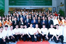 Vietnam refuerza su posición en arena internacional a través del FEM