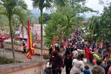 Numerosos turistas participan en el festival.