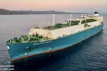 El buque griego Maran Gas Achilles (Foto:suckhoedoisong.vn)