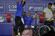 El halterófilo Nguyen Binh An gana un bronce en los Asian Para Games 2023. (Foto: VNA)