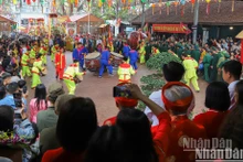 [Vídeo] Festival de aldea de Chuong: "Mantener encendida" la aldea artesanal tradicional 
