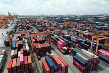 Contenedores en el puerto de Tan Vu (Fuente: VNA)