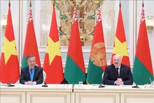 El secretario general del Partido Comunista de Vietnam, To Lam (izquierda) y el presidente bielorruso, Aleksandr Lukashenko, en la rueda de prensa (Foto: VNA)